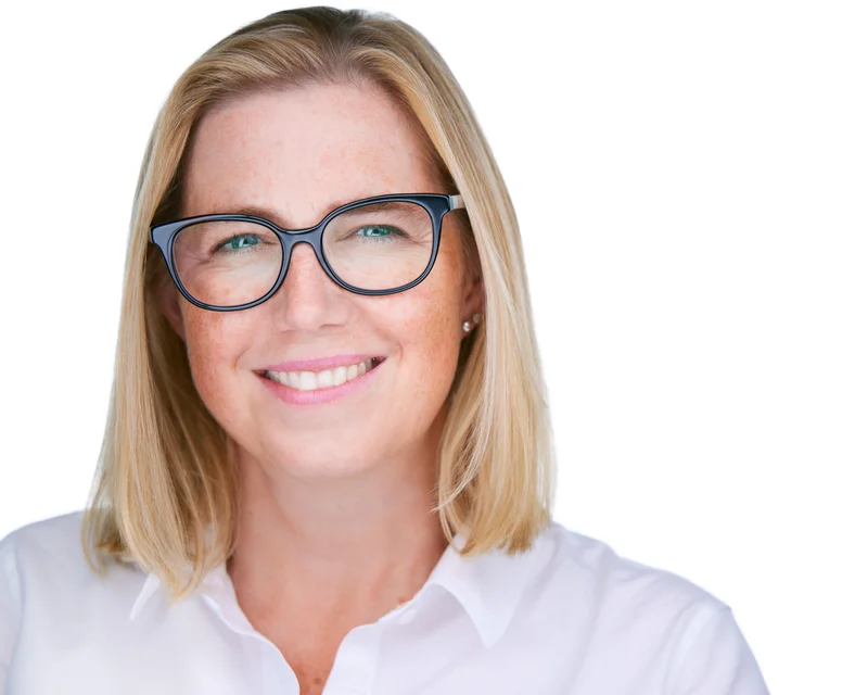 Isolde Baylor, professional headshot photographer serving Northwest Arkansas